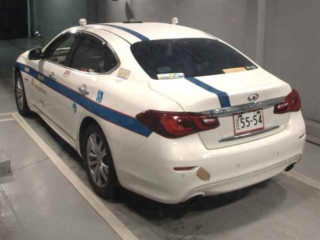 NISSAN FUGA 2015