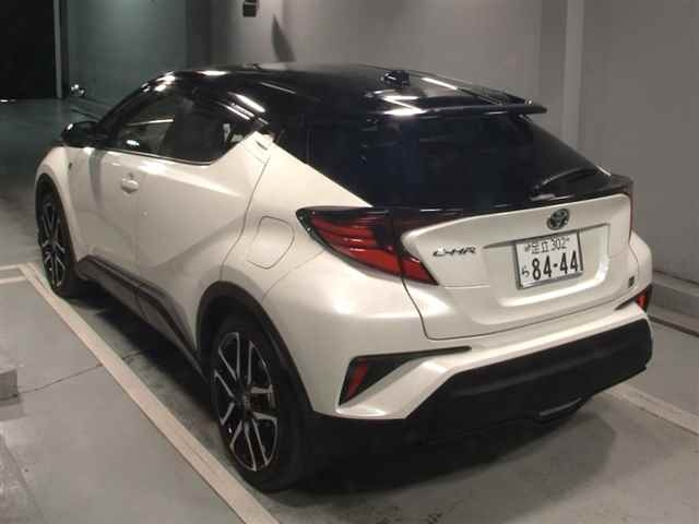 TOYOTA C-HR 2021