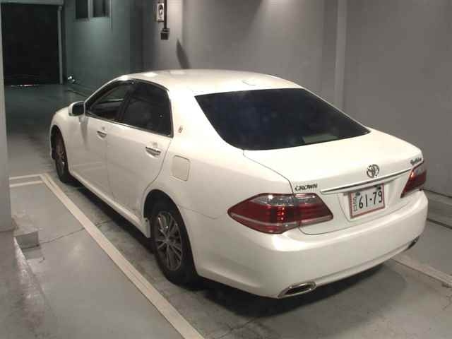TOYOTA CROWN 2012