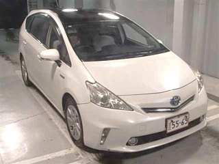 TOYOTA PRIUS ALPHA 2012