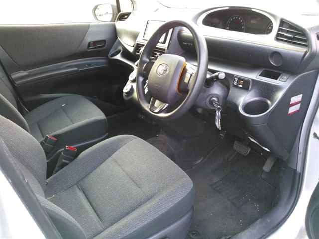 TOYOTA SIENTA 2020