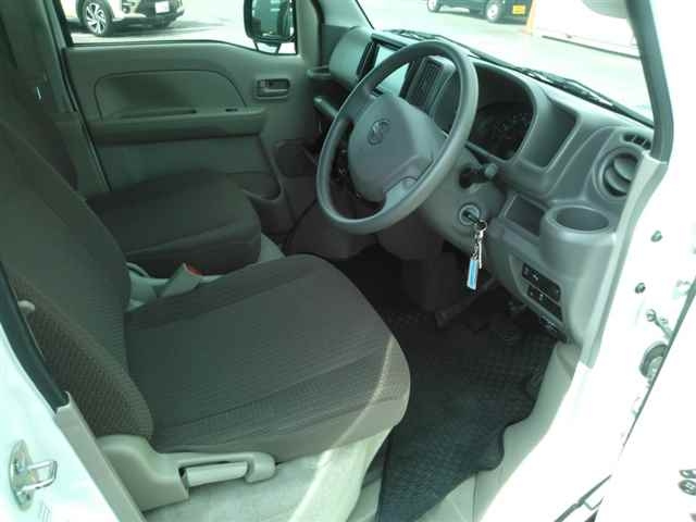 NISSAN CLIPPER VAN 2023