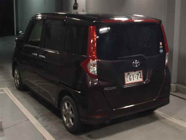 TOYOTA ROOMY 2016
