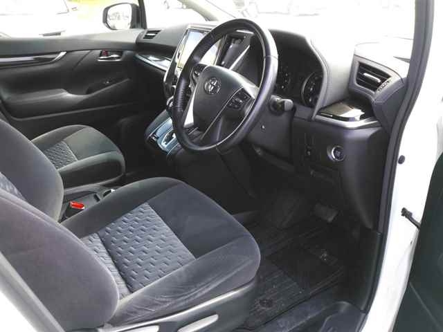 TOYOTA VELLFIRE 2016