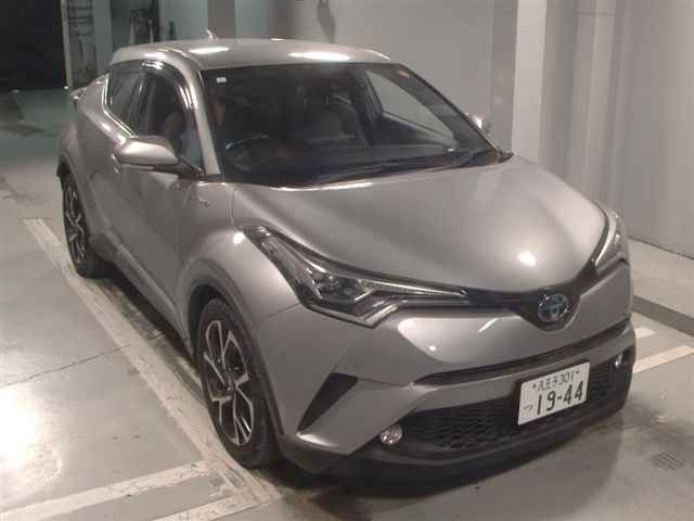 TOYOTA C-HR 2017
