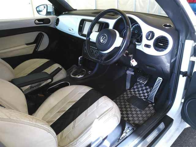 VOLKSWAGEN THE BEETLE 2014
