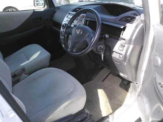 TOYOTA RACTIS 2009