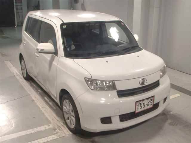 TOYOTA BB 2015