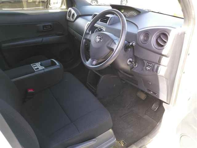 TOYOTA BB 2015