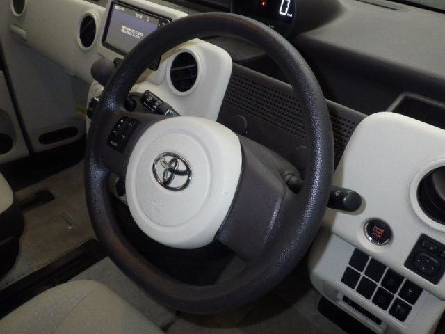 TOYOTA SPADE 2019