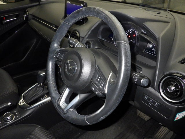 MAZDA DEMIO 2017