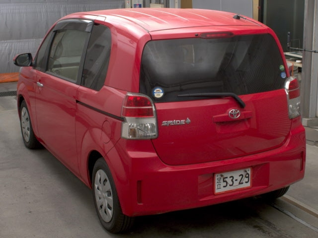 TOYOTA SPADE 2019