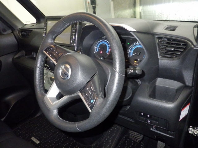 NISSAN ROOX 2020