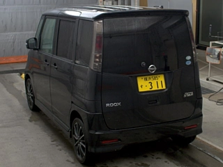 NISSAN ROOX 2010