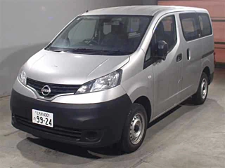 NISSAN NV200 2022