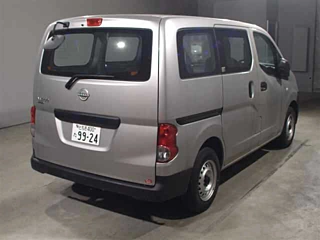 NISSAN NV200 2022