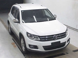 VOLKSWAGEN TIGUAN 2015