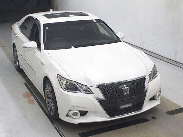 TOYOTA CROWN 2013