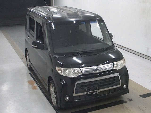 DAIHATSU TANTO 2010