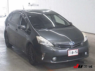TOYOTA PRIUS ALPHA 2012