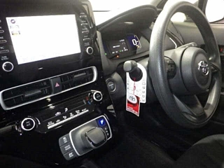 TOYOTA AQUA 2024