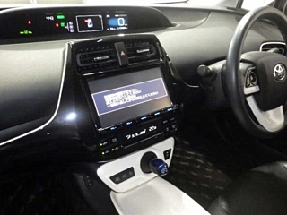 TOYOTA PRIUS 2016