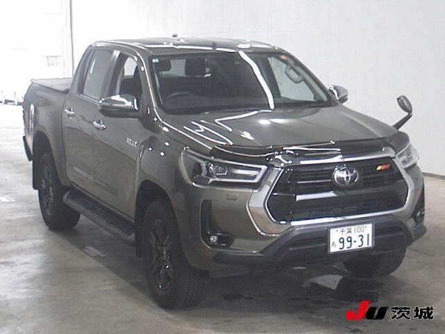 TOYOTA HILUX 2022
