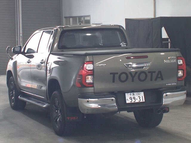 TOYOTA HILUX 2022