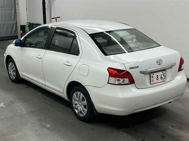 TOYOTA BELTA 2010