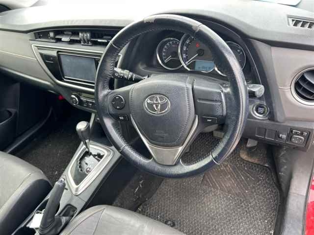 TOYOTA AURIS 2014