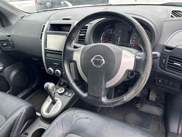 NISSAN X-TRAIL 2010