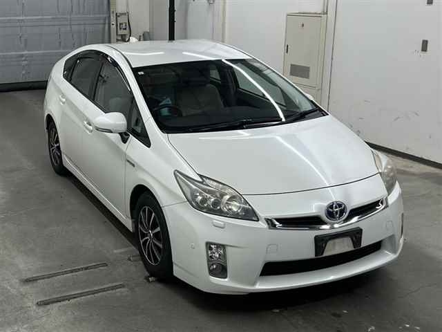 TOYOTA PRIUS 2011