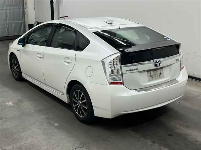 TOYOTA PRIUS 2011