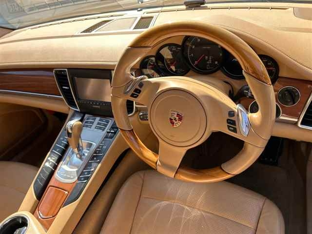 PORSCHE PANAMERA 2010