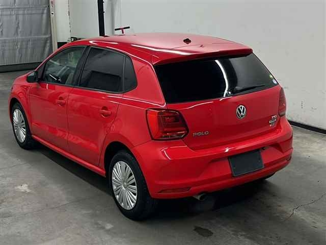 VOLKSWAGEN POLO 2014