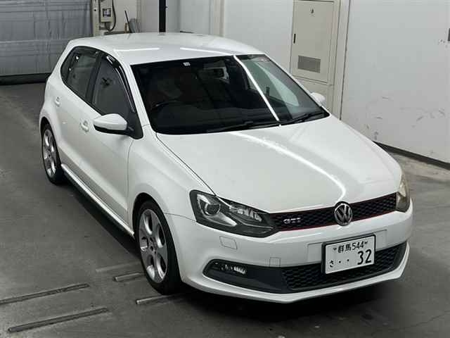 VOLKSWAGEN POLO 2012