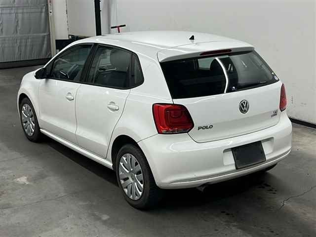 VOLKSWAGEN POLO 2013