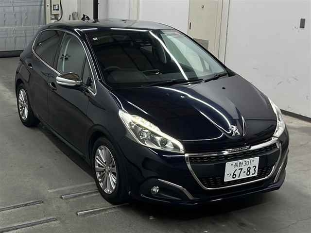 PEUGEOT 208 2018