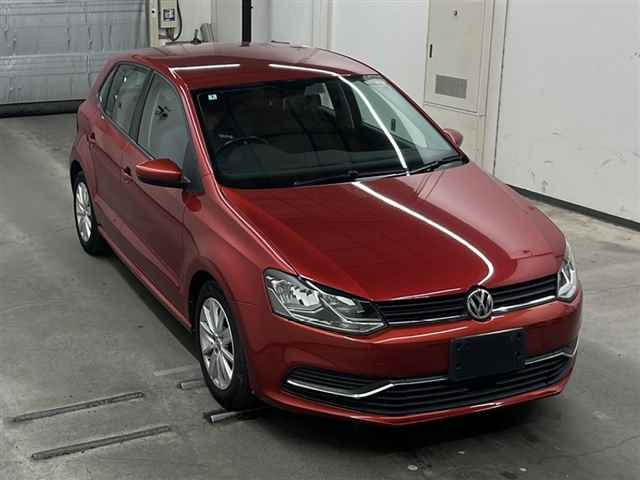VOLKSWAGEN POLO 2016