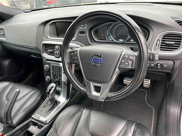 VOLVO V40 2013