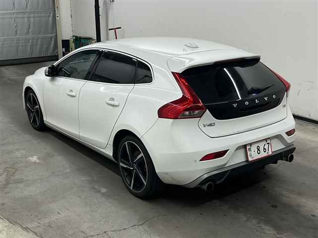 VOLVO V40 2013