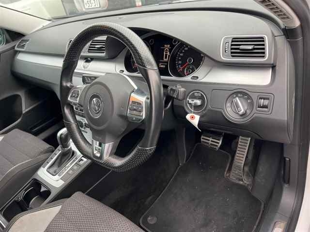 VOLKSWAGEN PASSAT VARIANT 2014