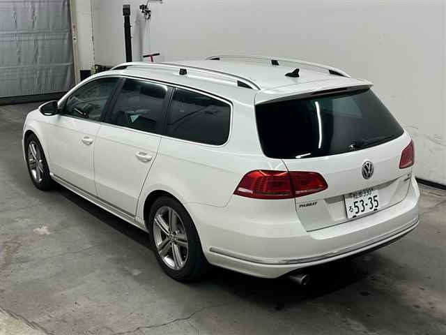VOLKSWAGEN PASSAT VARIANT 2014