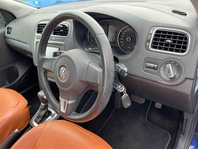 VOLKSWAGEN POLO 2010