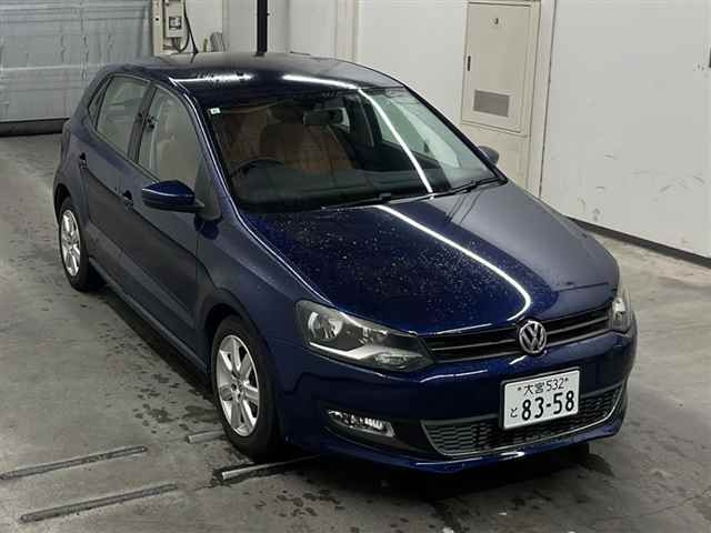 VOLKSWAGEN POLO 2010