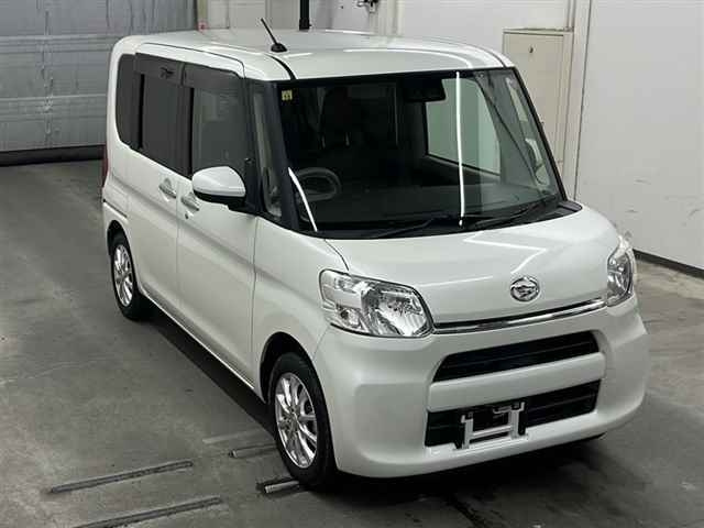 DAIHATSU TANTO 2018