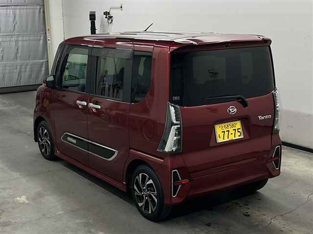 DAIHATSU TANTO 2022