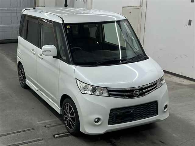 NISSAN ROOX 2012