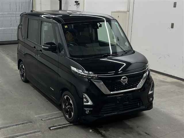 NISSAN ROOX 2020