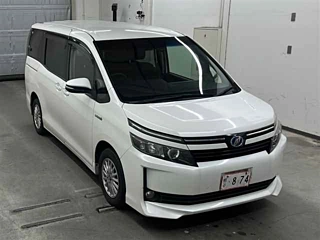 TOYOTA VOXY 2014